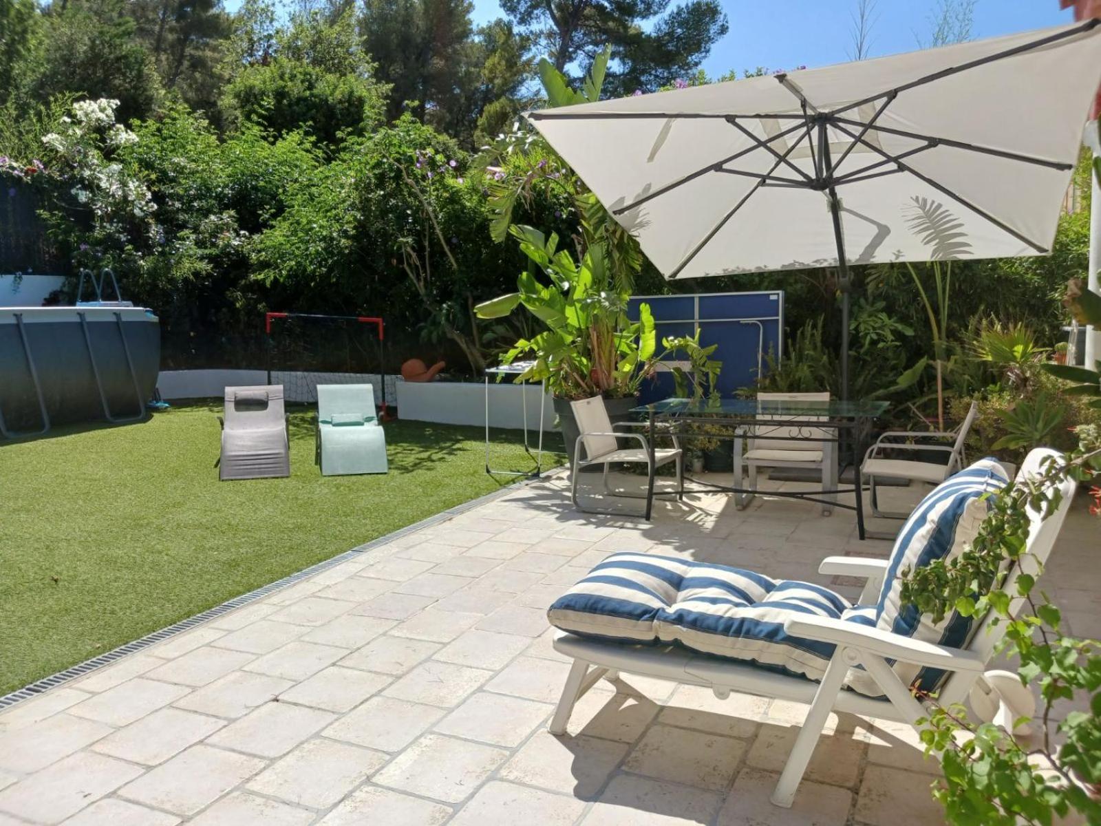 Bois Joli Bed & Breakfast Hyeres Exterior photo