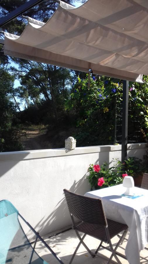 Bois Joli Bed & Breakfast Hyeres Exterior photo